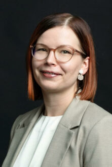 Jenni Saarinen, tiimipäällikkö, asiakaspalvelu ja liiketoiminnan tuki.